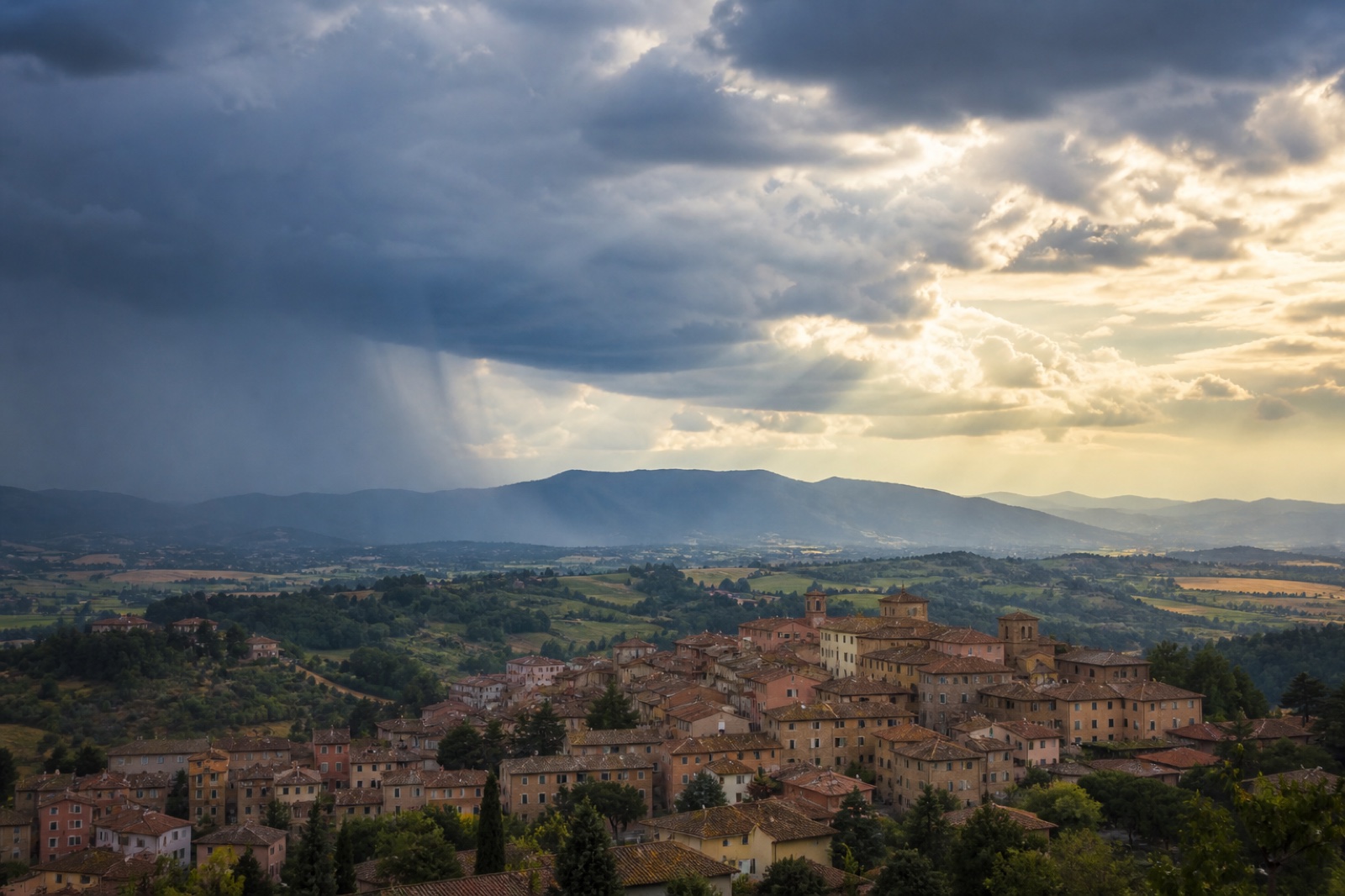 Symbolbild für Wetter und Warnungen in Italien